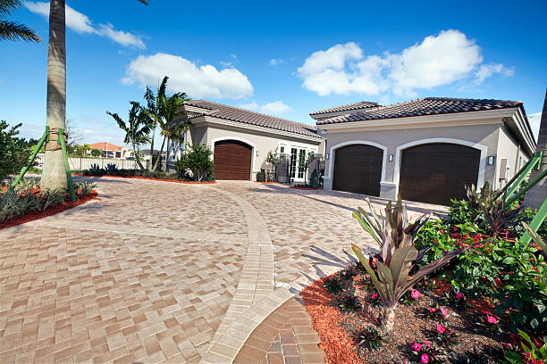 Best Affordable Driveway Pavers  in Las Quintas Fronterizas, TX